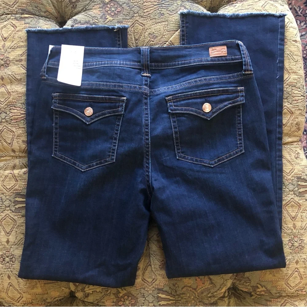 NWT Seven7 Dark Wash Bootcut Jeans Size 14 Mid-rise Starlette Flap Back Pockets - Picture 2 of 9